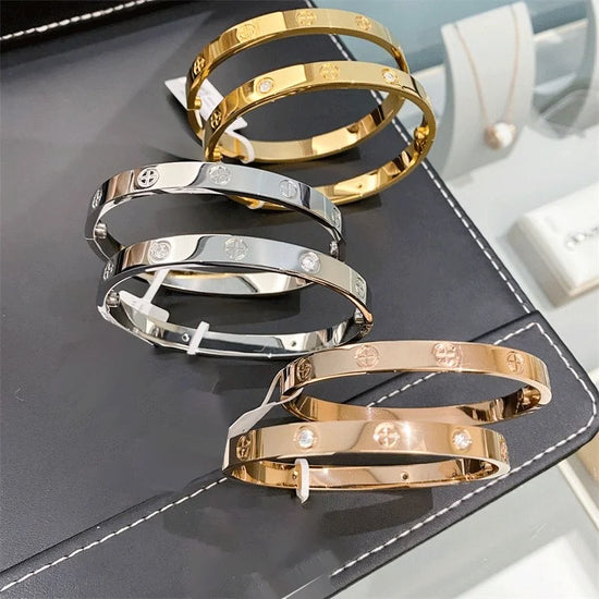 Classics Stainless Steel Gold Not fading Cuff Bangles for Women Charm Zircon cross bracelet Nut Nail Jewelry Love Gift